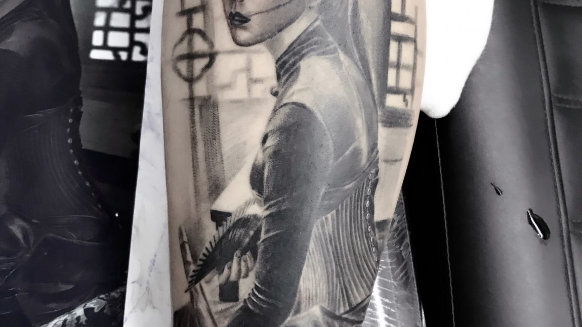 美女肖像纹身